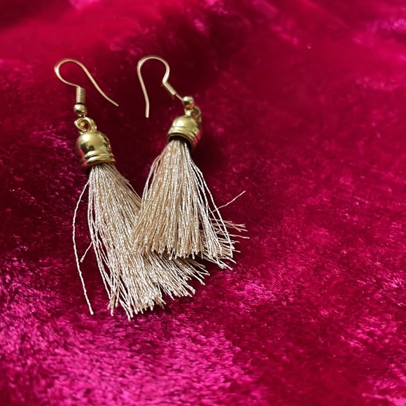 Funky Earring - Picture 2 of 3